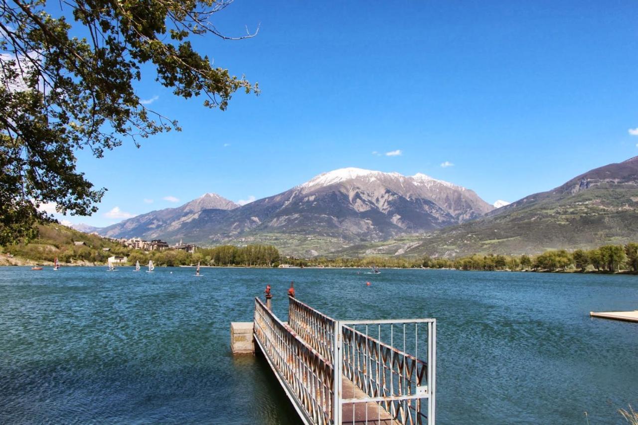 L'Hivernet, Grand Triplex Neuf Au Coeur D'Embrun Acces Facile Luaran gambar